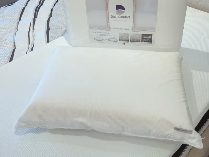Dual Comfort standard microfiber pillow